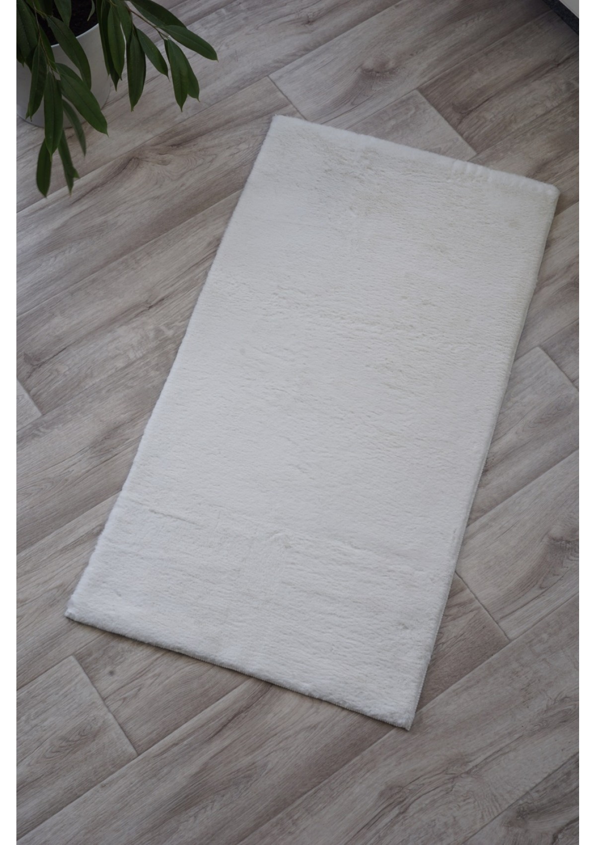 NUEVO TPR White